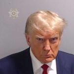 Trump returns to X / Twitter, posts mug shot