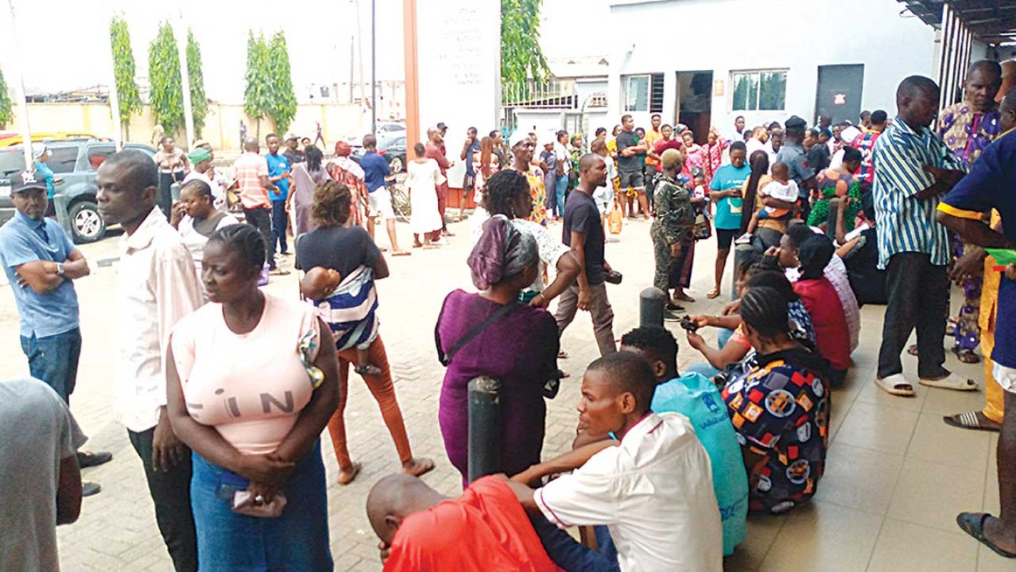 Naira scarcity worsens as Nigerians prepare for Christmas