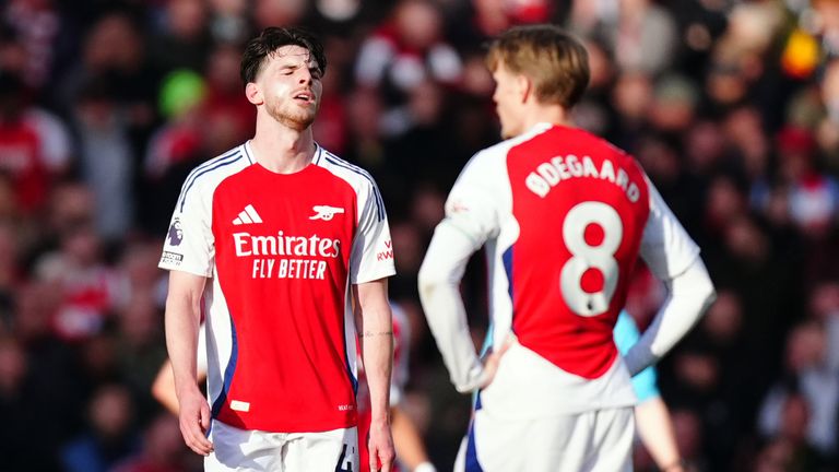 Arsenal's title hopes fade with costly defeat to West Ham